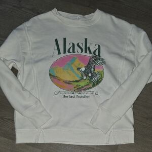 Time and Tru White Alaska Sweatshirt